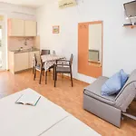 Apartament Flora *