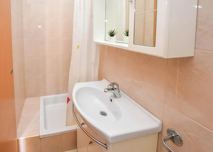 Apartament Flora Pakoštane