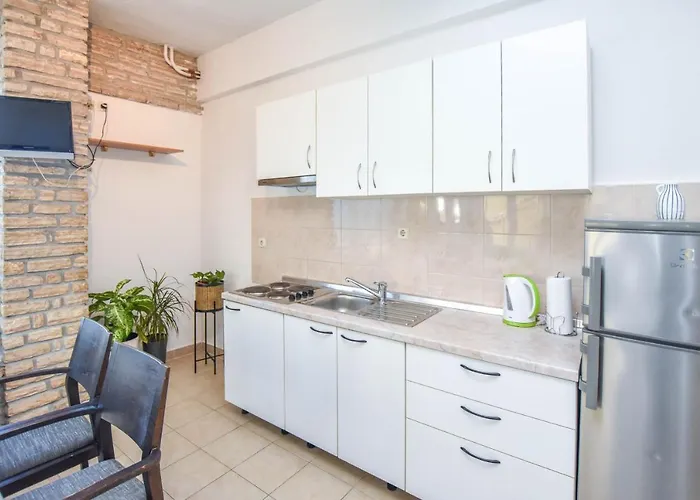Apartman Flora *